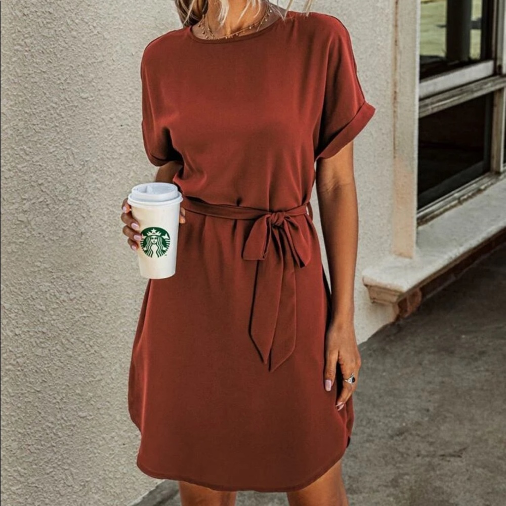 Women’s Short Sleeve Belted Dress in Rust